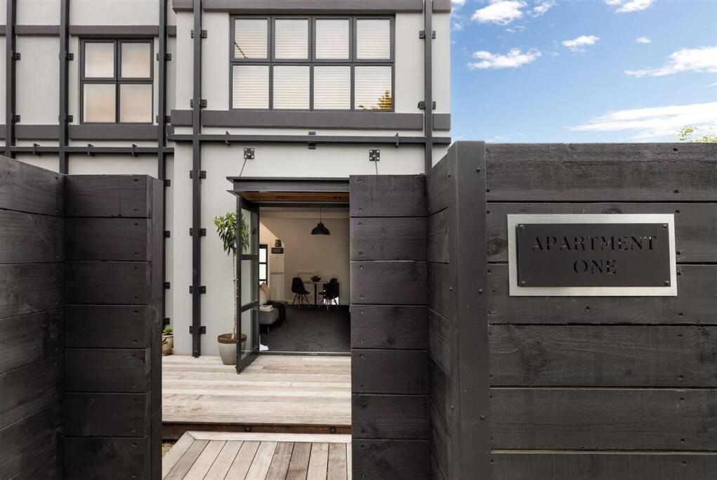 Apartment 1 - Haddin Court - Executive One Bedroom